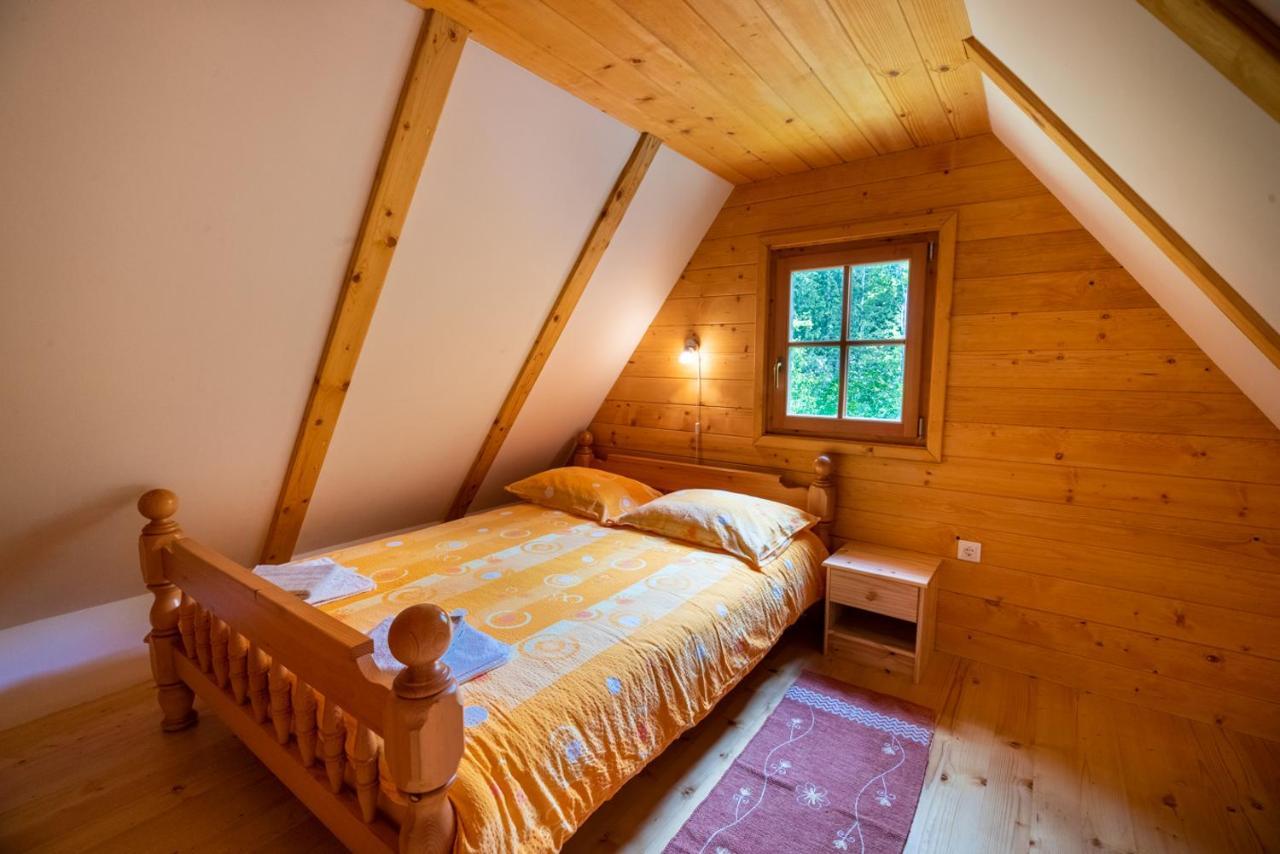 Cottages Kravanja トレンタ エクステリア 写真
