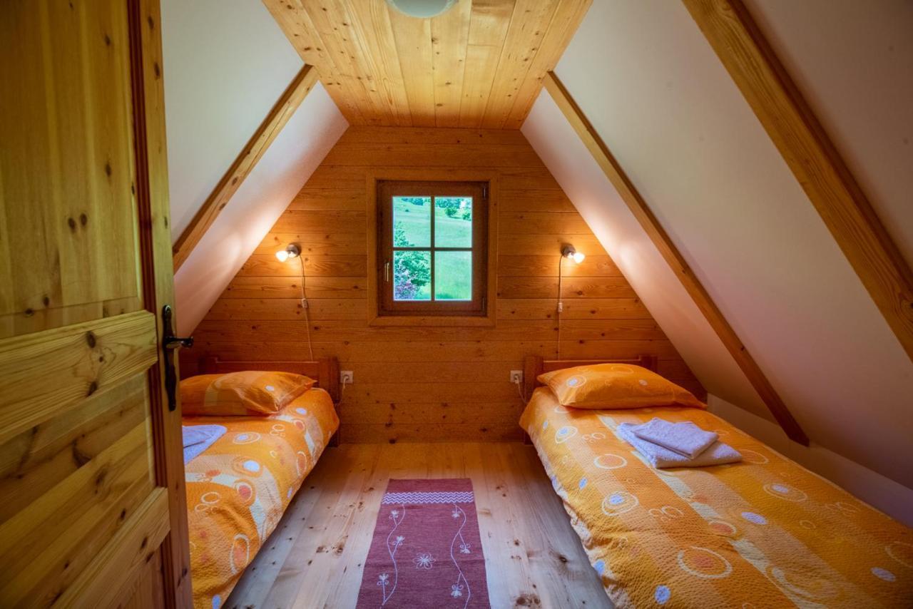 Cottages Kravanja トレンタ エクステリア 写真